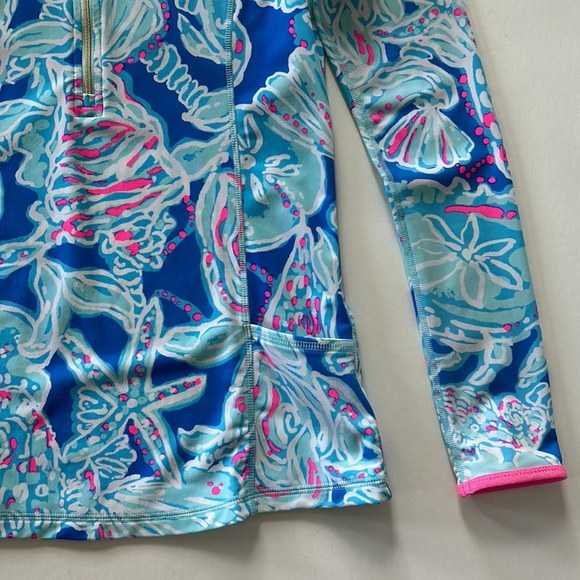 Lilly Pulitzer Luxletic UPF 50+ Sydney Sunguard Shirt in Bay Blue Into the Deep - Picture 4 of 7